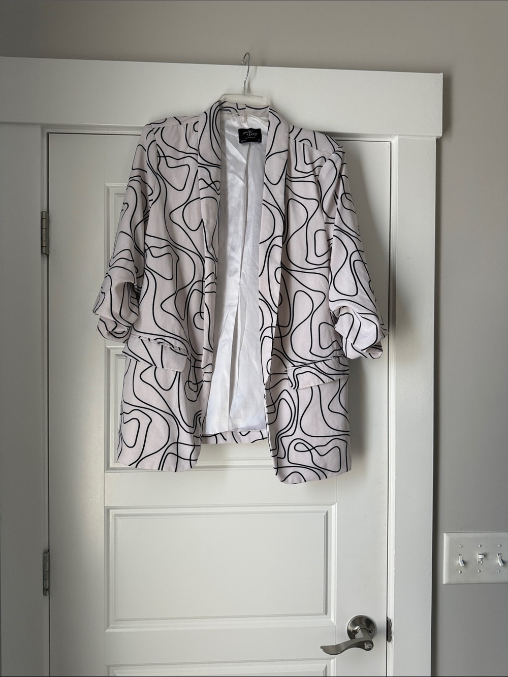 Abstract Line Print Pink Blazer Jacket